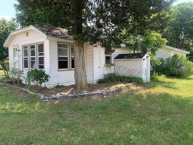 Photo of 368 W Barton St, Newaygo, MI