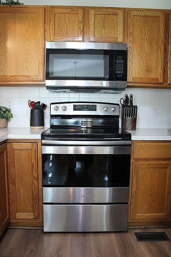 Additional photo 2 of property located at 324 Victoria Rd