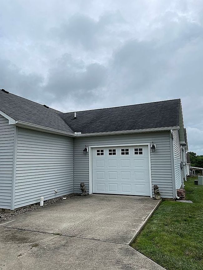 Photo of 1072 Maple Ridge Ave, Maysville, KY