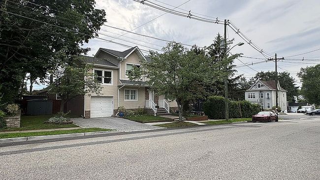 Photo of 141 Francisco Ave, Rutherford, NJ