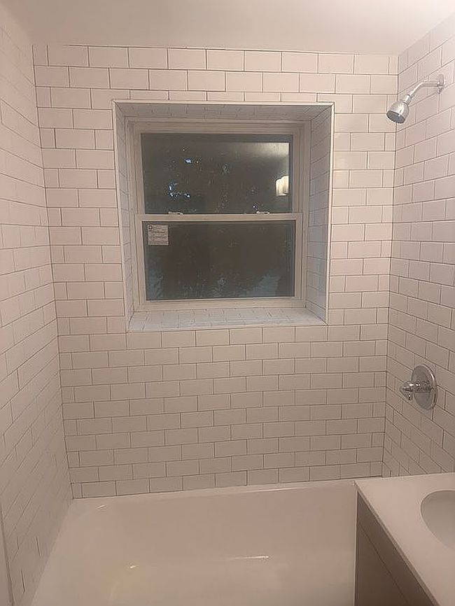 Photo of 33 Montvale Ave Apt 2, Woburn, MA