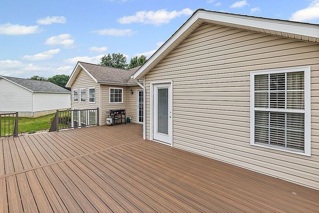 Photo of 227 W Woodland Rdg, Valmeyer, IL