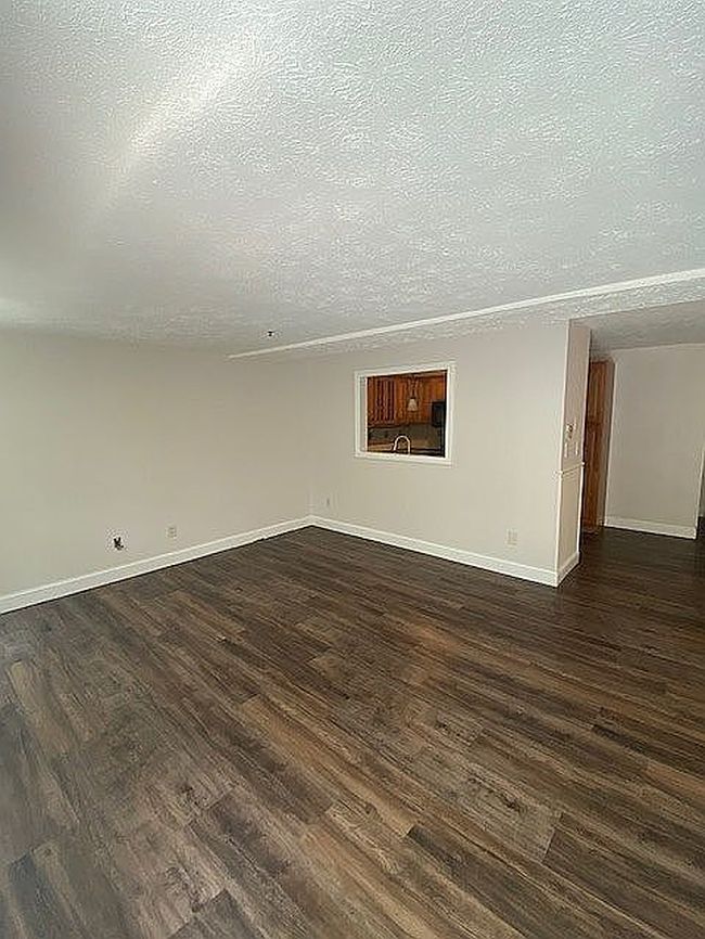 Photo of 17 Water St Apt 9, Kennebunk, ME