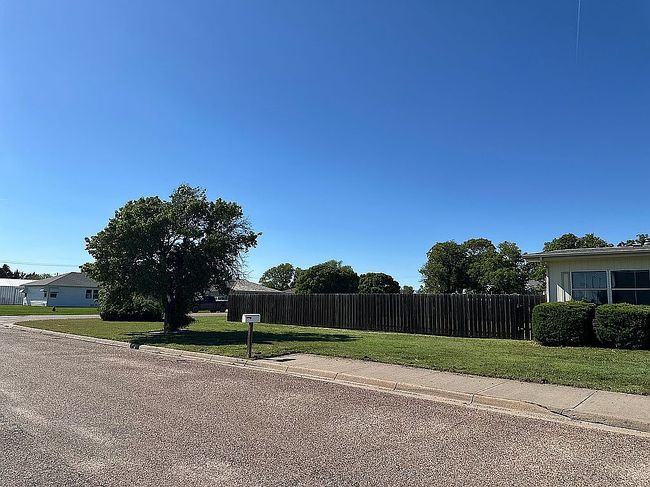 Photo of 720 E Locust St, Ness City, KS
