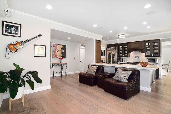 Photo of 4941 Aqueduct Ave, Encino, CA