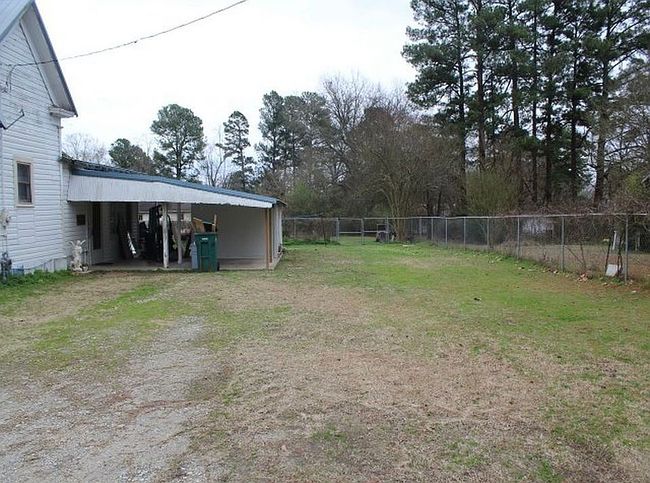 Additional photo 3 of property located at 310 E Fannin St