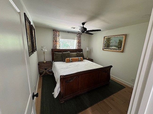 Image of 110 Lakeview Dr
