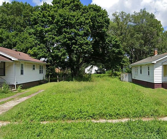 Image of 1913 E Cedar St