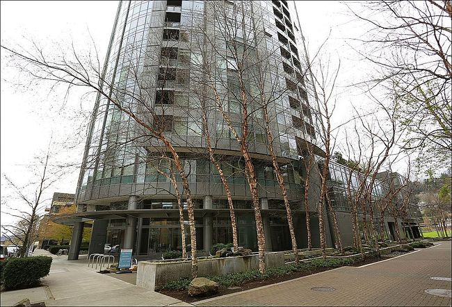 Additional photo 1 of property located at 3601 Se River Pkwy Unit 1916