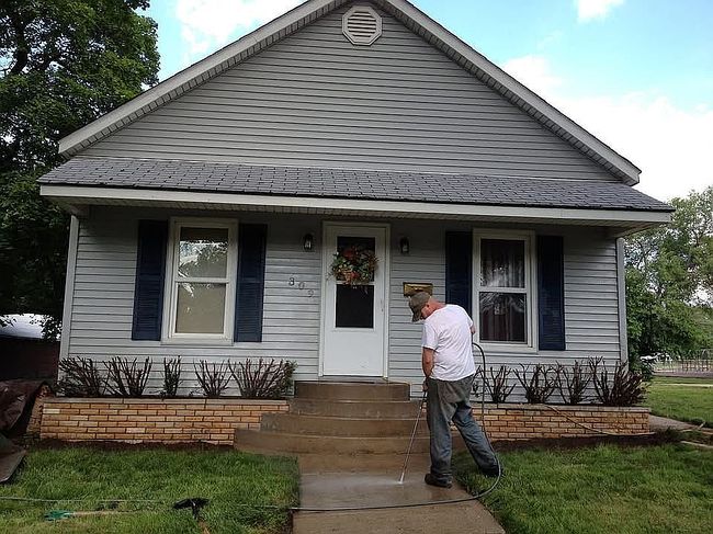 Photo of 309 N Pearl St
