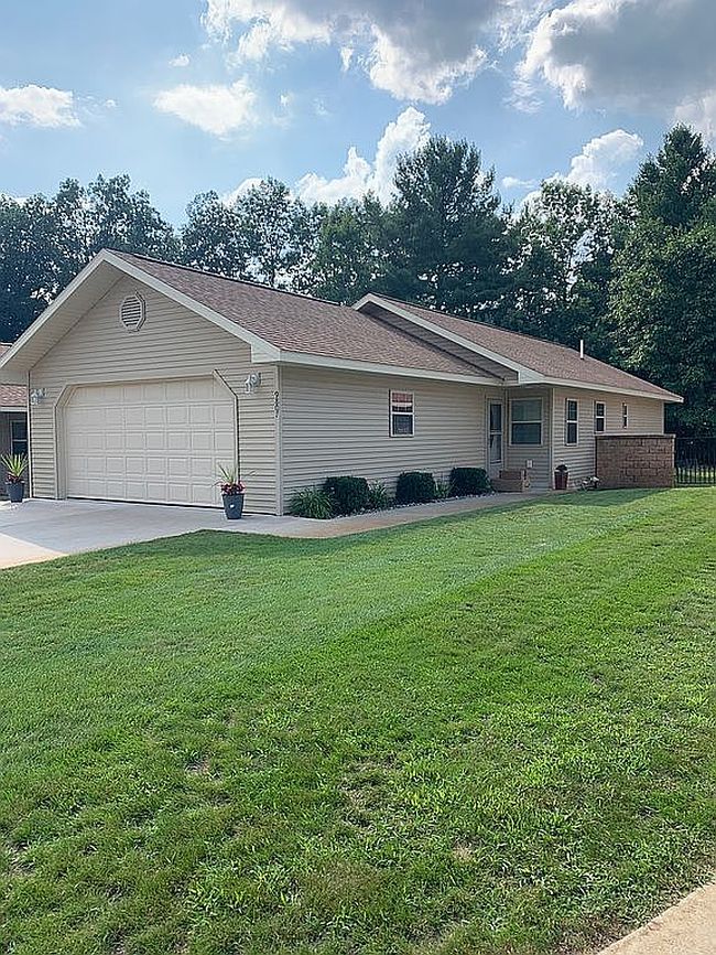 Photo of 9807 Deer Track Ct #29, Interlochen, MI