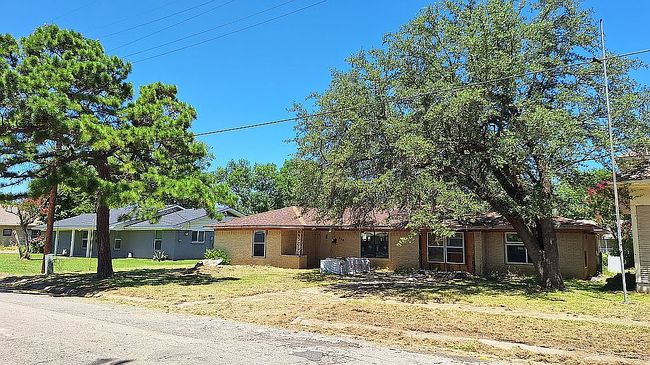 Photo of 530 W Waco Ave, Cooper, TX