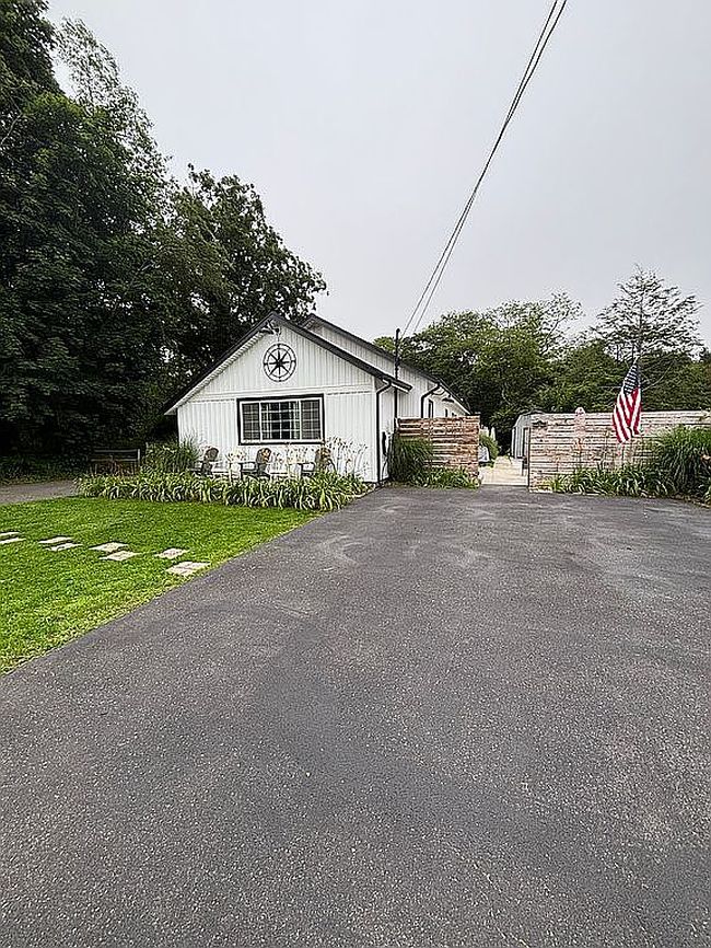 Photo of 317 Dayton Ave, Manorville, NY