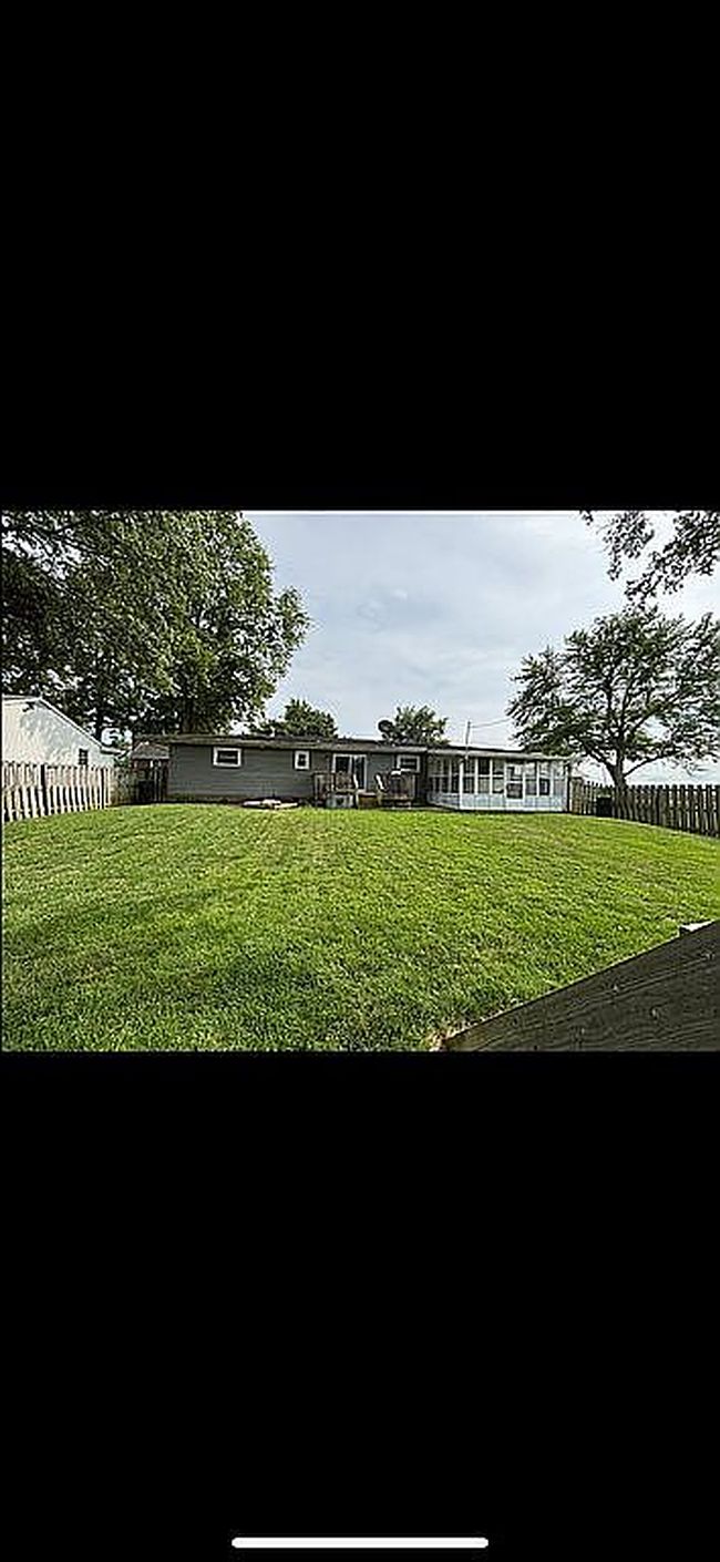 Photo of 1004 Day St, Cornland, IL