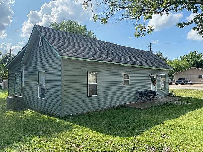 Photo of 802 Powell St, Springdale, AR