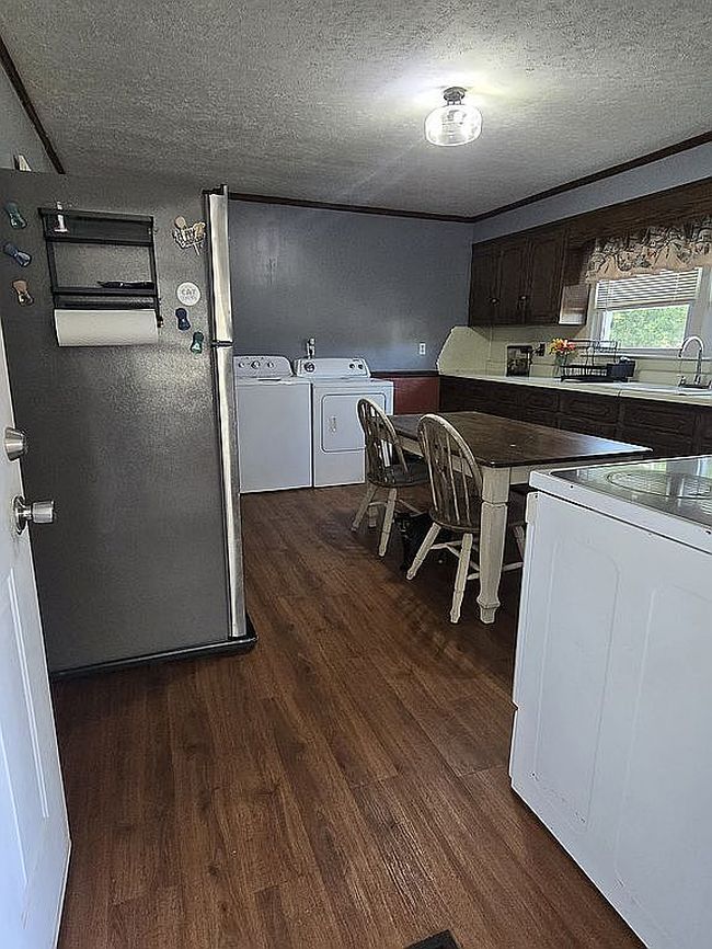 Image of 2144 Mack Rd