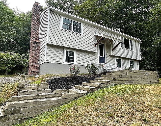 Photo of 240 Bay Point Rd
