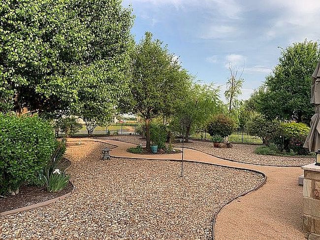 Photo of 3216 Ferry Boat Ln, Granbury, TX