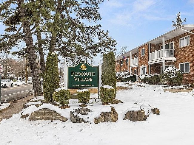 Photo of 71 Adams Rd Apt 1G, Central Islip, NY
