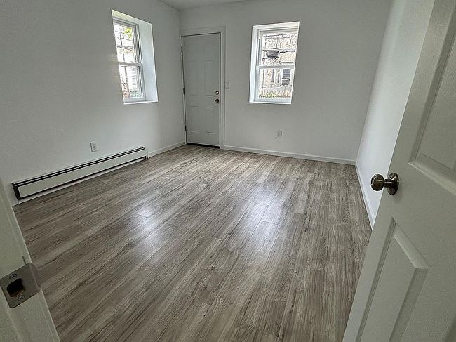 Additional photo 1 of property located at 5413 Larchwood Ave