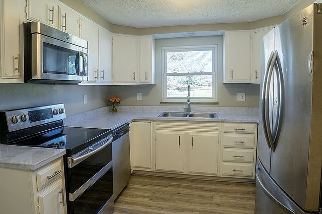 Image of 480 Cardinal Ct