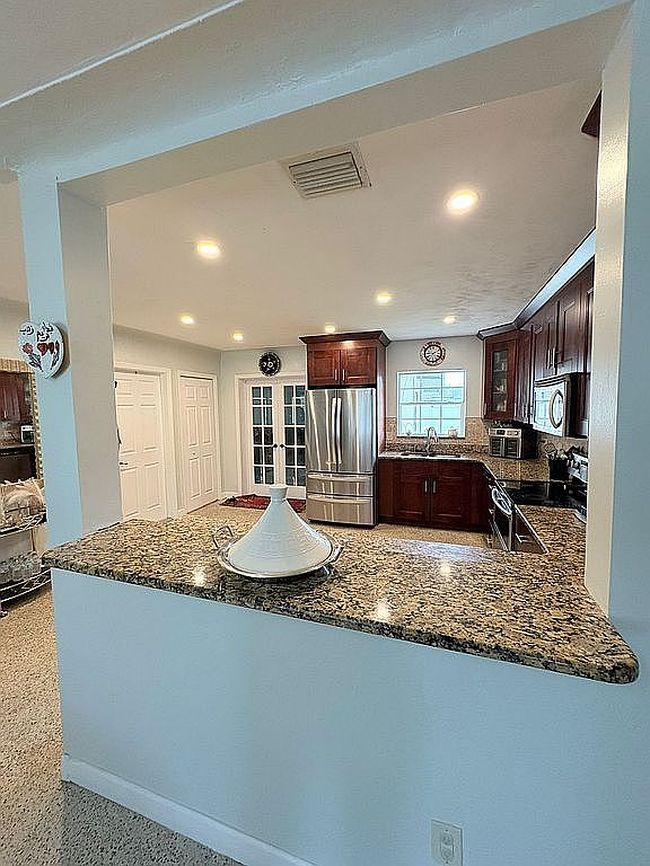 Image of 4337 15th Ave N