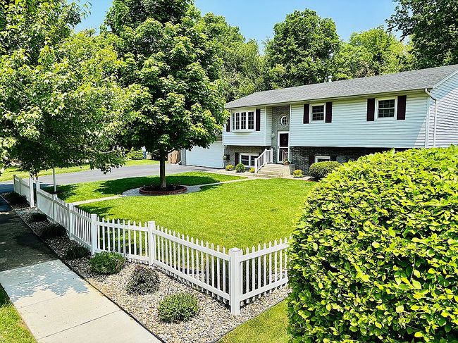Image of 1041 Primrose Cir