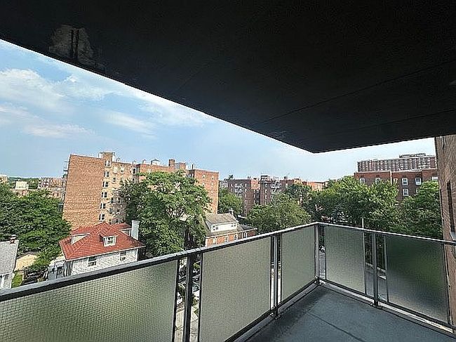 Photo of 145 Valentine Ln Apt 7H, Yonkers, NY