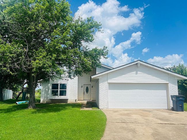Photo of 1108 Holly Ct, Seminole, OK