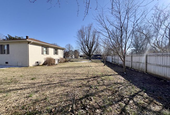 Image of 170 Richardson Ave