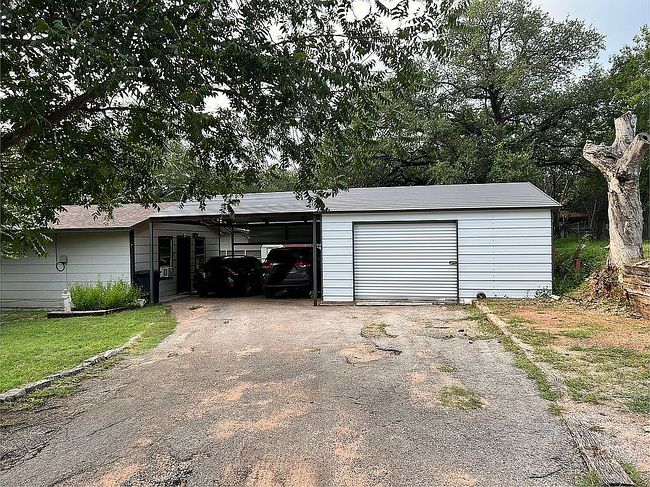 Photo of 504 S Howe St, Lampasas, TX