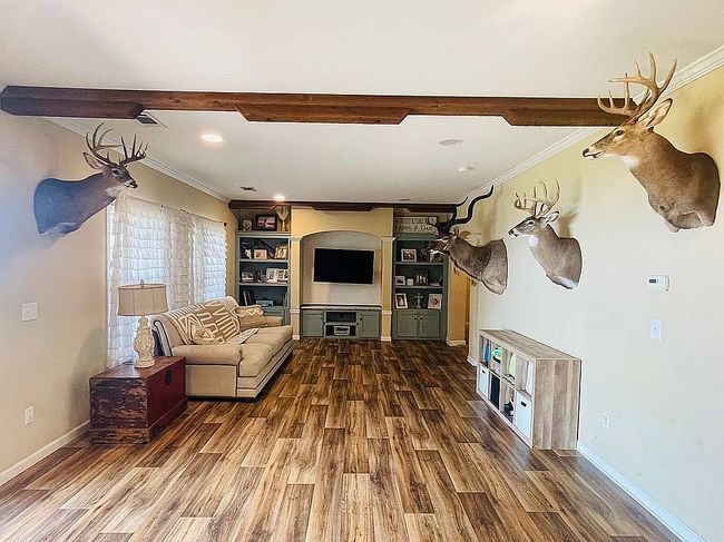 Image of 233 Darren St
