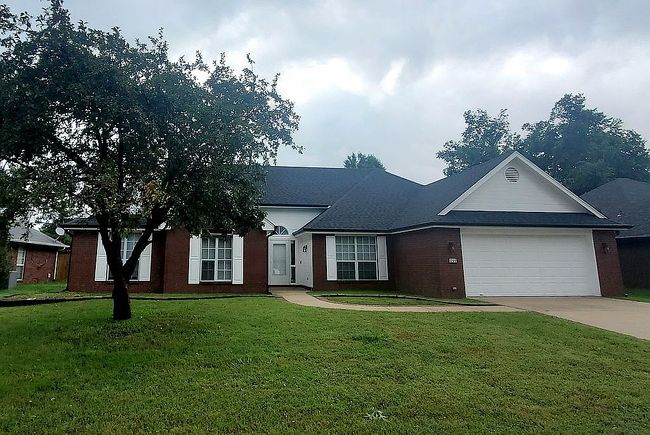 1205 N Mallard Ln, Rogers, AR