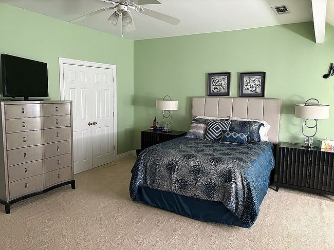 Image of 440 Holly Brook Dr