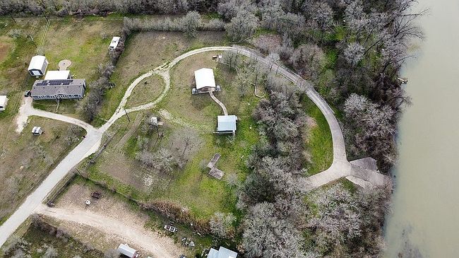Photo of 213 River Front Dr, Cedar Creek, TX
