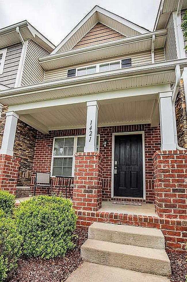 Image of 1421 Riverbrook Dr