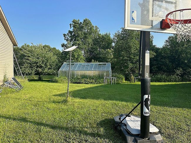 Photo of 24159 Old Meadow Rd, Calumet, MI
