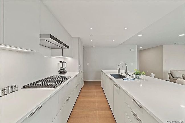 Photo of 1388 Ala Moana Blvd Apt 1406, Honolulu, HI