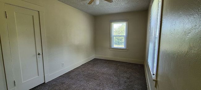 Photo of 3385 E Faries Pkwy