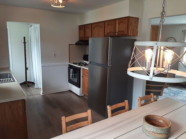 Preview of property located at 1897 Lakeshore Dr