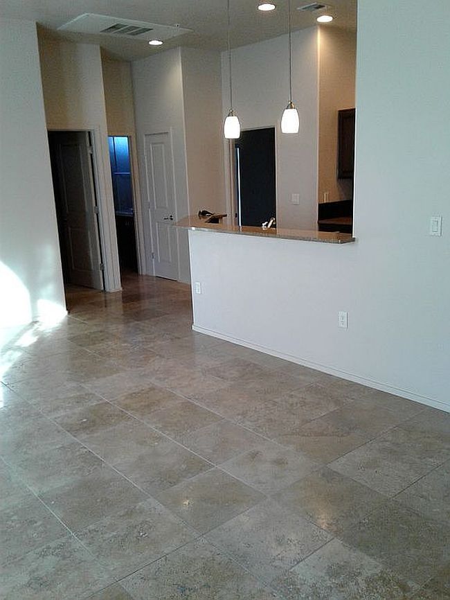 Image of 2010 E River Rd Unit 200