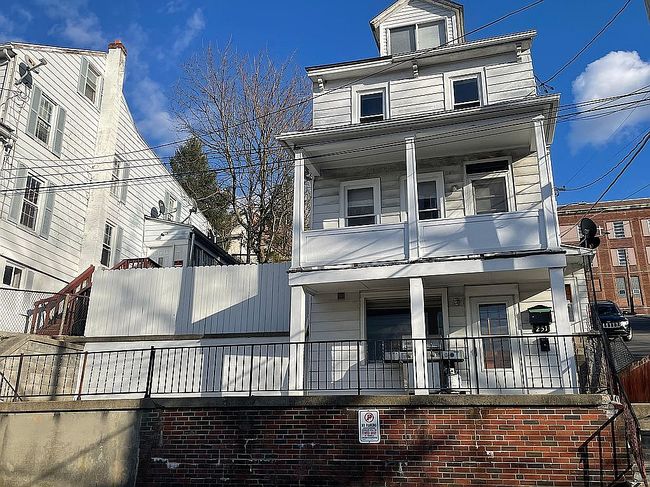 Image of 251 Spruce St