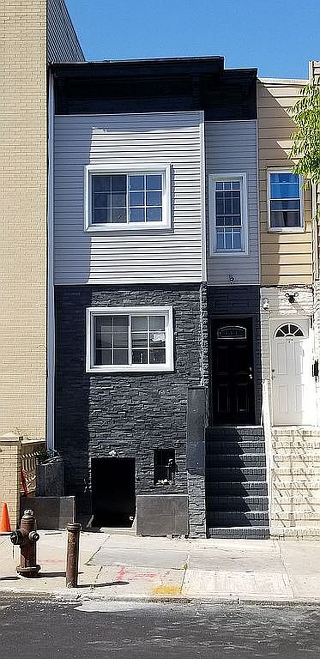 Photo of 2303 Pacific St