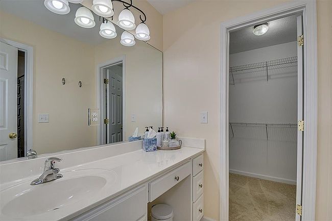 Image of 2141 Whitney South Dr