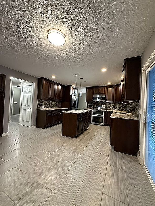 Preview of property located at 15069 Emmet St