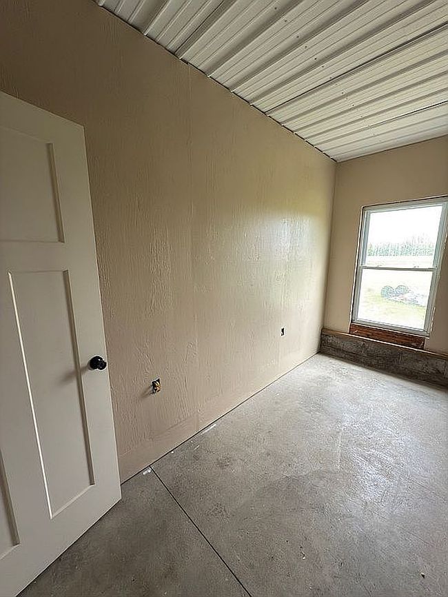 Image of 1030 E Hume Rd
