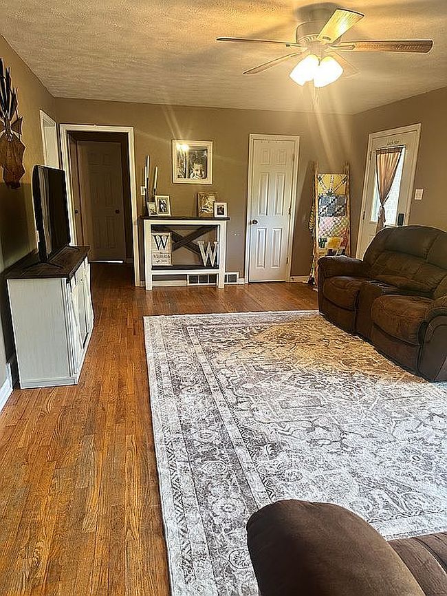 Photo of 13045 Highway 28 W, Vienna, MO