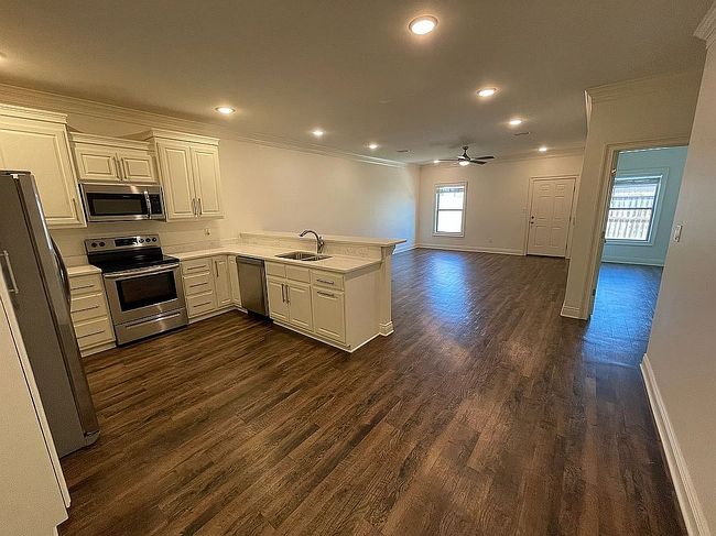 Image of 2105 Nassau Ln