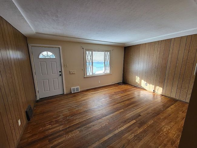 Additional photo 2 of property located at 4461 E 158th St