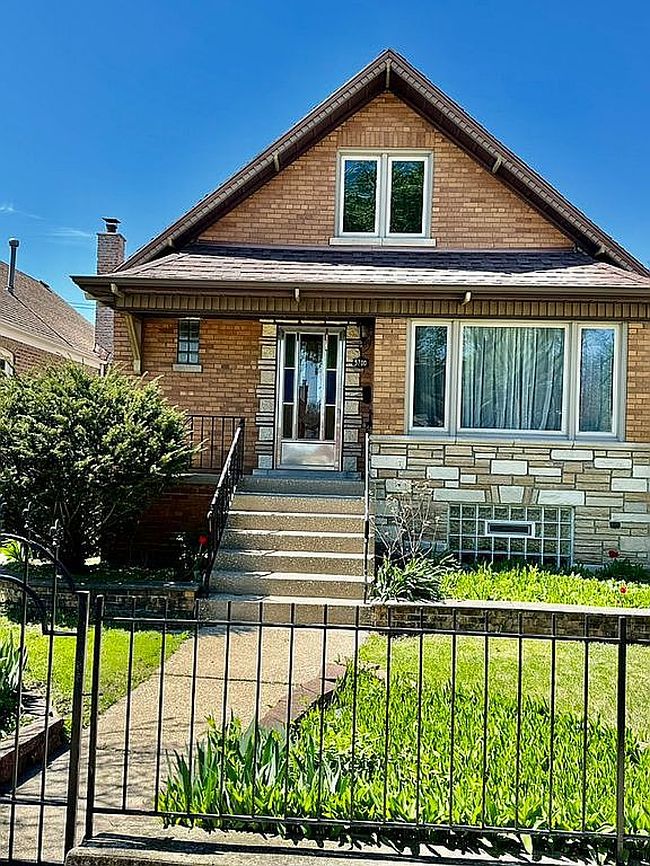 Preview of property located at 5700 S Mcvicker Ave